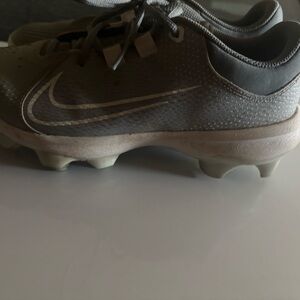 Nike Kids Gray Softball Cleats